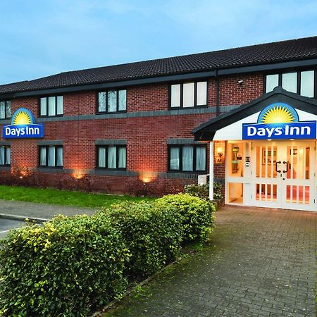 Days Inn Michaelwood M5 Falfield Bagian luar foto