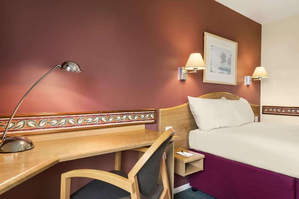 Days Inn Michaelwood M5 Falfield Ruang foto