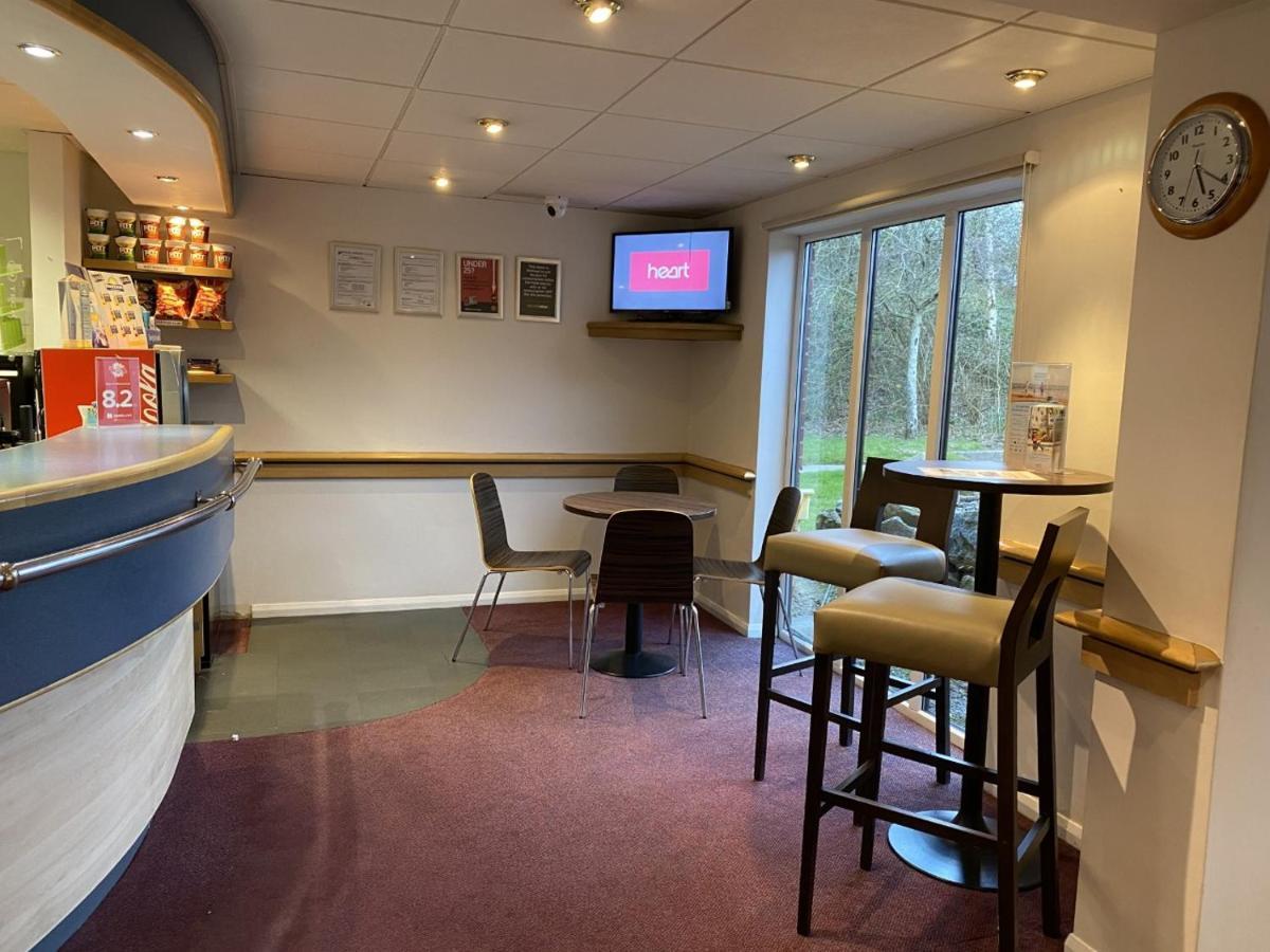 Days Inn Michaelwood M5 Falfield Bagian luar foto